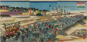 YOSHIHARU/Evening view of crowd visiting public exhibition of sacred object at Narita Shrine, triptych